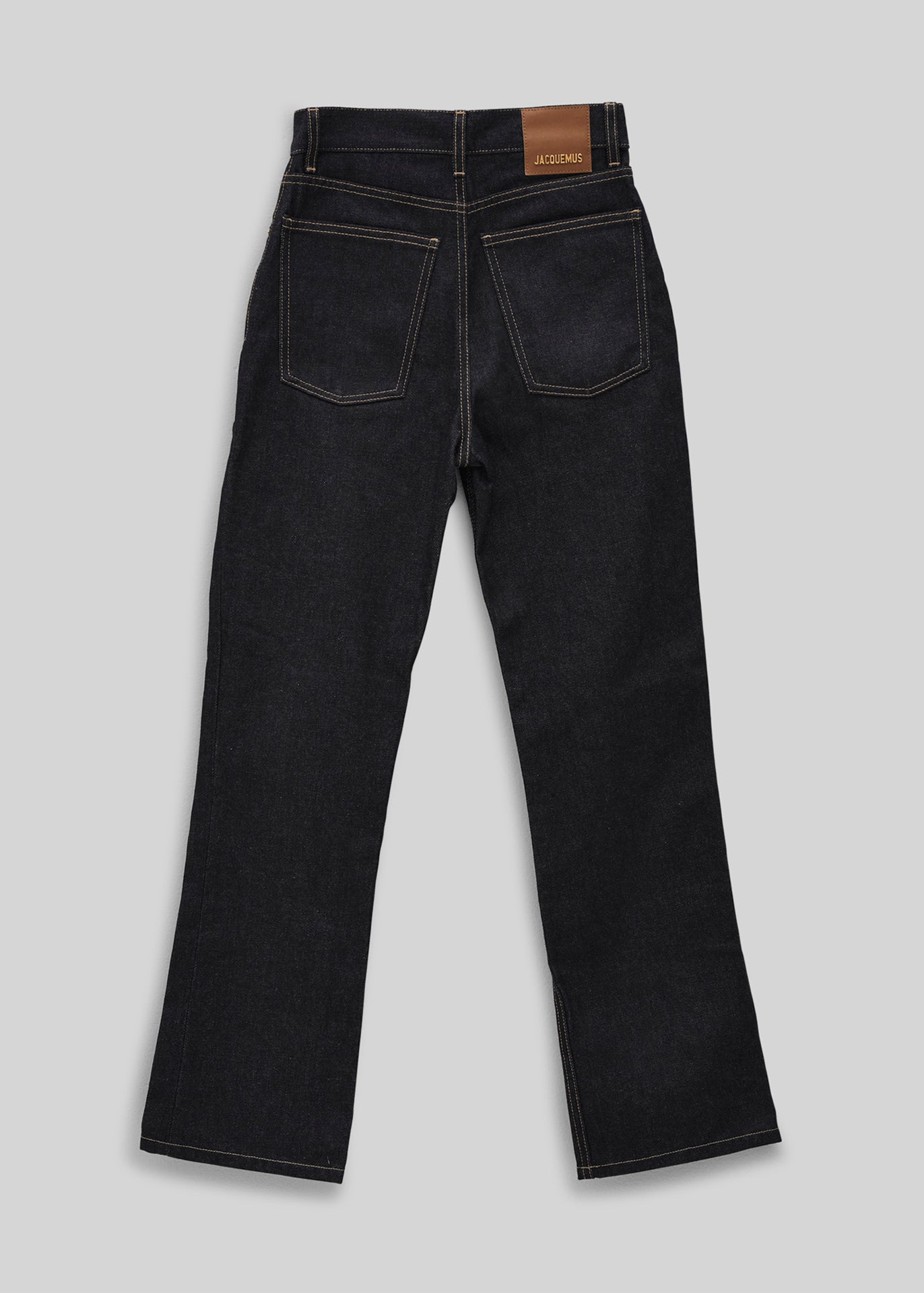 Jeans jacquemus on sale